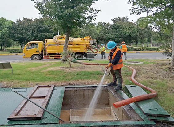 新荣化油池清理
